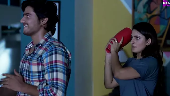 Ayesha Kapoor Kiss gets off with a dildo in this hot scene